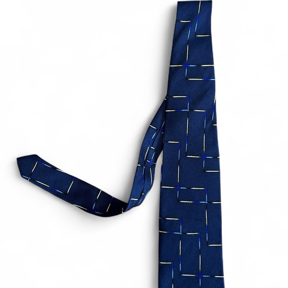 Navy and Yellow Silk Tie - Picture 5 of 7